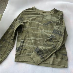 Camo light weight sweater